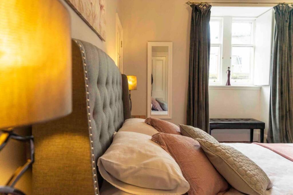 Spacious City Centre Apartment Full Of Character Inverness Exterior foto